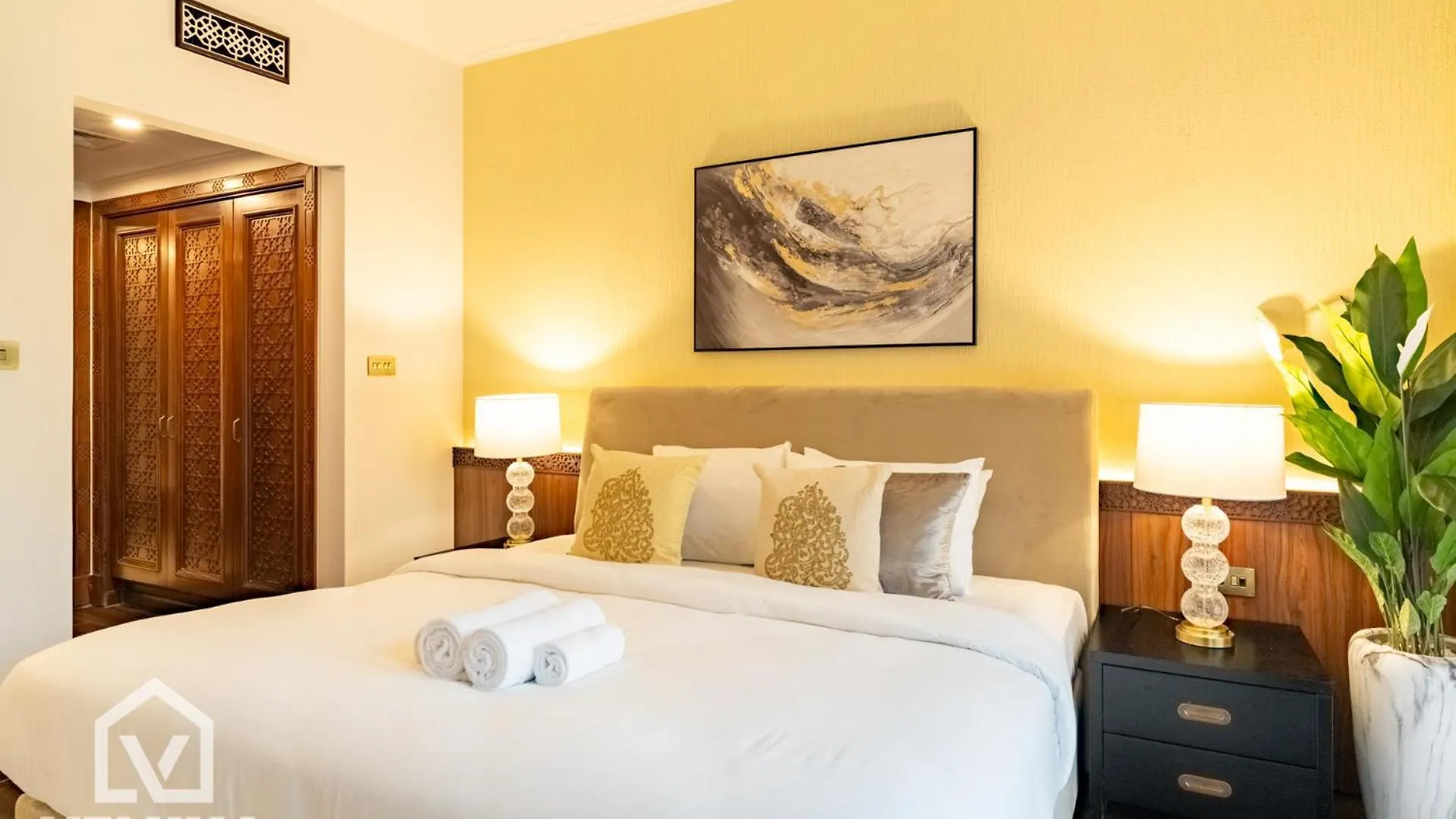 Veluxa -Heritage 3 Bed Burj View Dubai Apartment