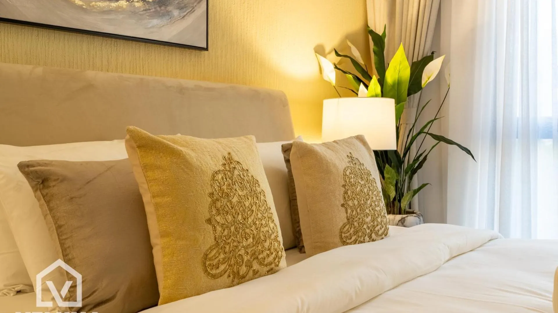 Veluxa -Heritage 3 Bed Burj View Dubai Apartment