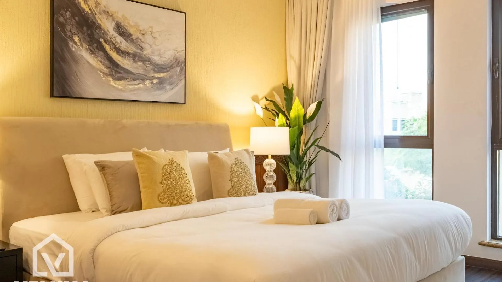 Veluxa -Heritage 3 Bed Burj View Dubai 0*,
