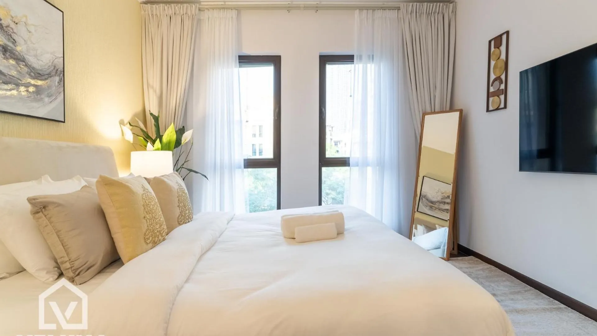 Veluxa -Heritage 3 Bed Burj View Dubai Apartment
